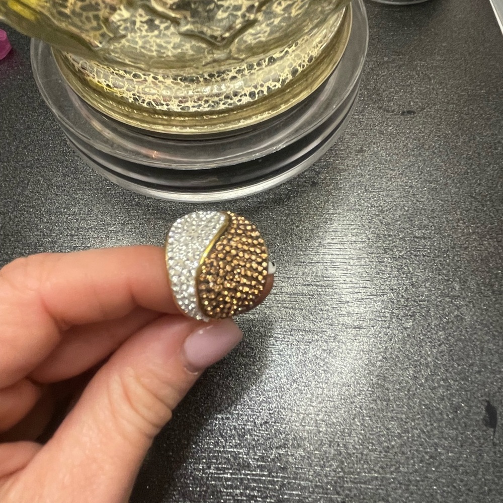 Elegant Gold and Silver Women's Ring